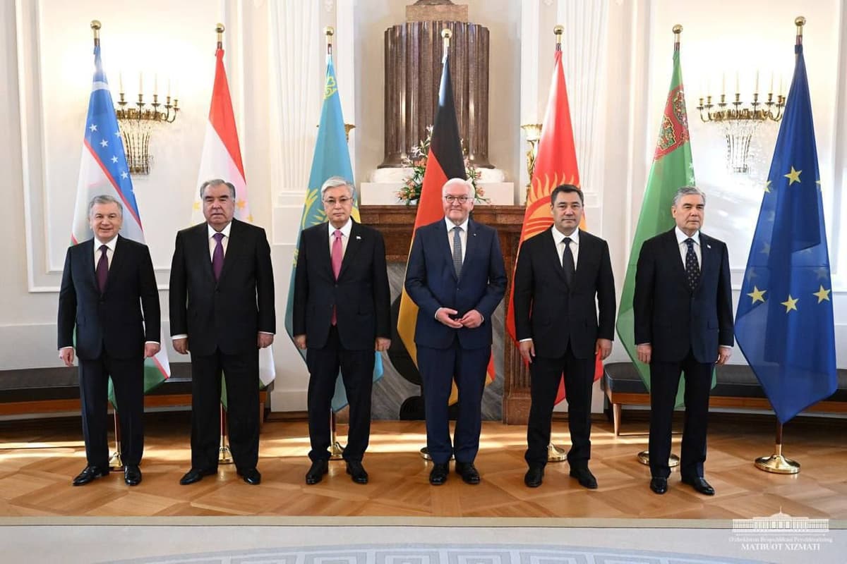 Shavkat Mirziyoyev takes part in the meeting of leaders of CA countries with German President
