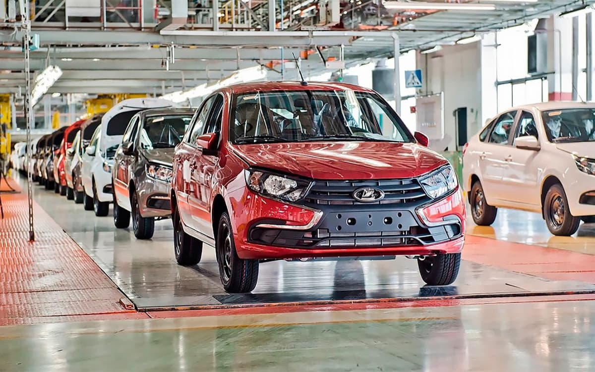 «АвтоВАЗ» планирует собирать обновленную Lada Vesta в Узбекистане