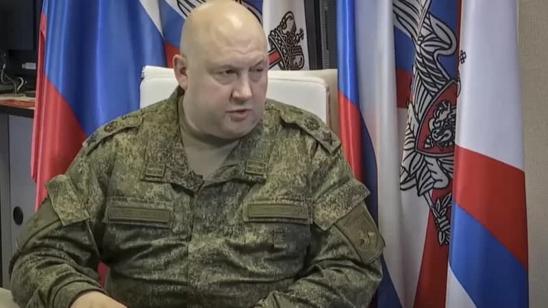 Xerson bo‘yicha «nooddiy qarorlar». Yangi qo‘mondon Surovikin nimani nazarda tutdi?