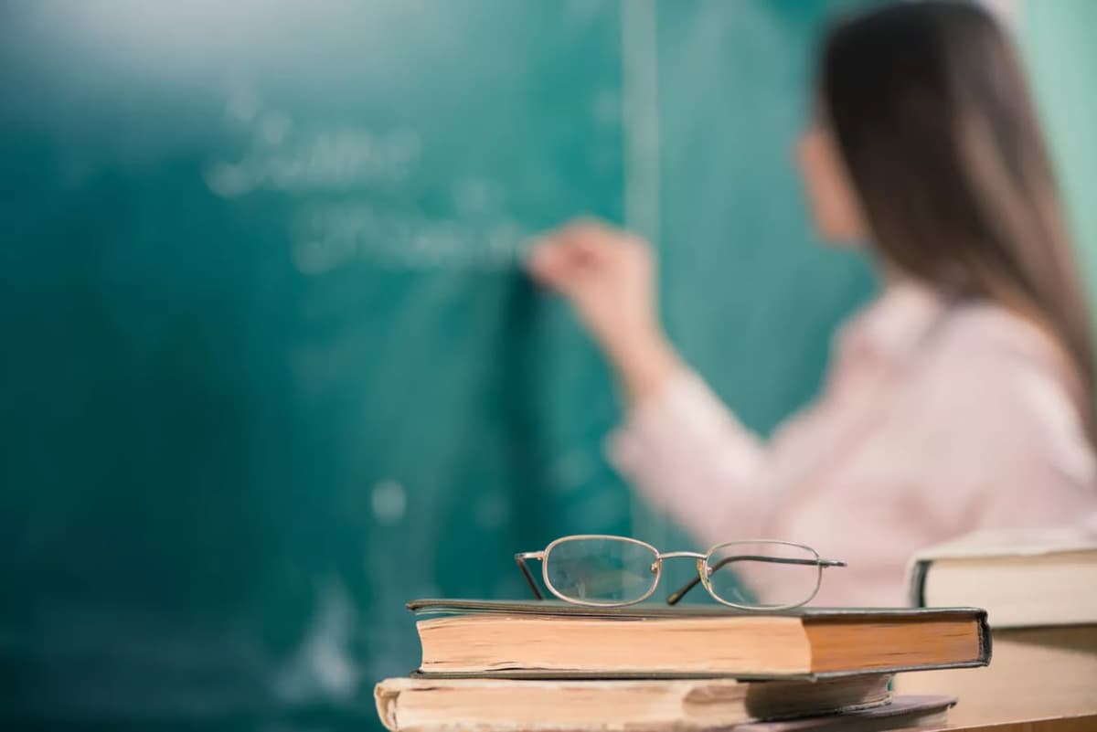 Pedagogni kasbiy faoliyati bilan bog‘liq bo‘lmagan ishlarga jalb qilish qonun bilan taqiqlanmoqda