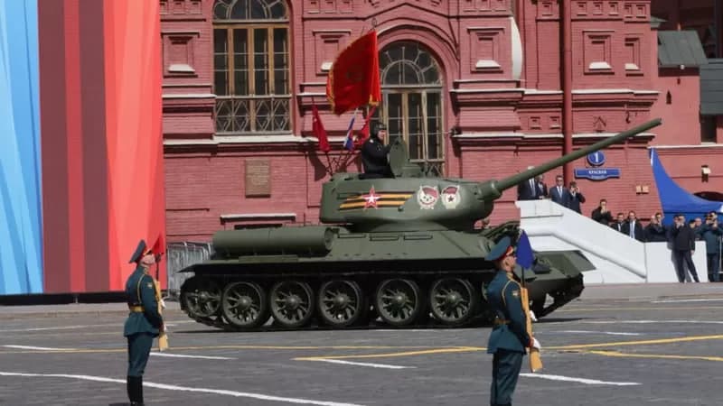 Og‘ir texnika va aviatsiyasiz. Moskvada bu yilgi G‘alaba paradi juda kamtarona o‘tdi