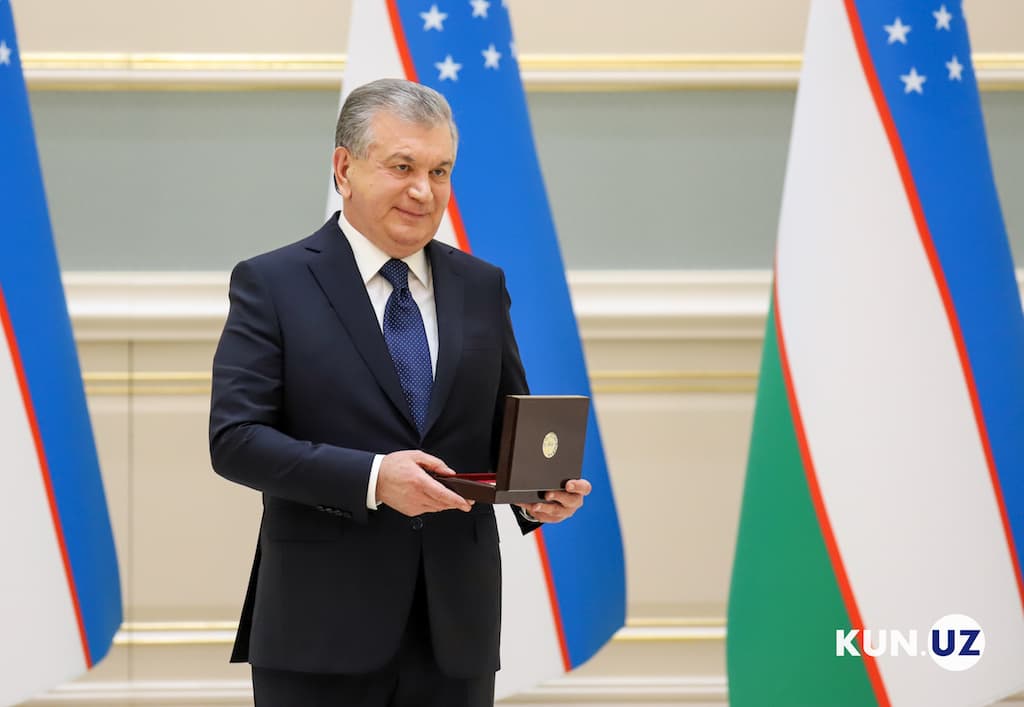 Prezident 8 mart kuni munosabati bilan ayollarni orden va medallar bilan mukofotladi 