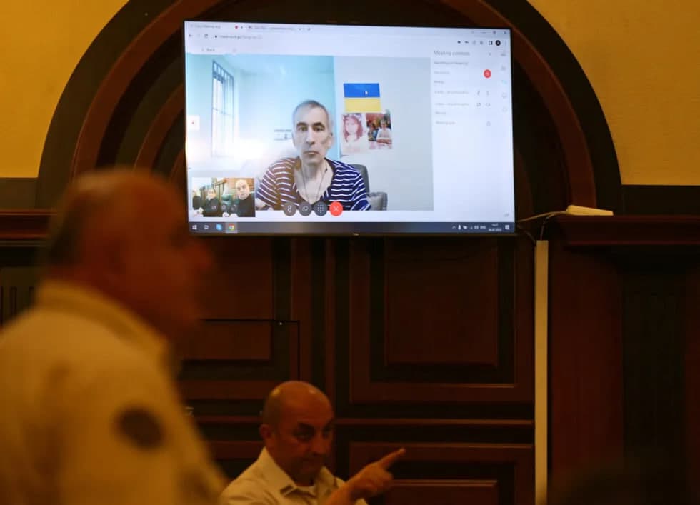 «Meni shu ahvolga tushirdingiz». Saakashvili ikki yil ichida tanib bo‘lmas darajada o‘zgarib ketdi