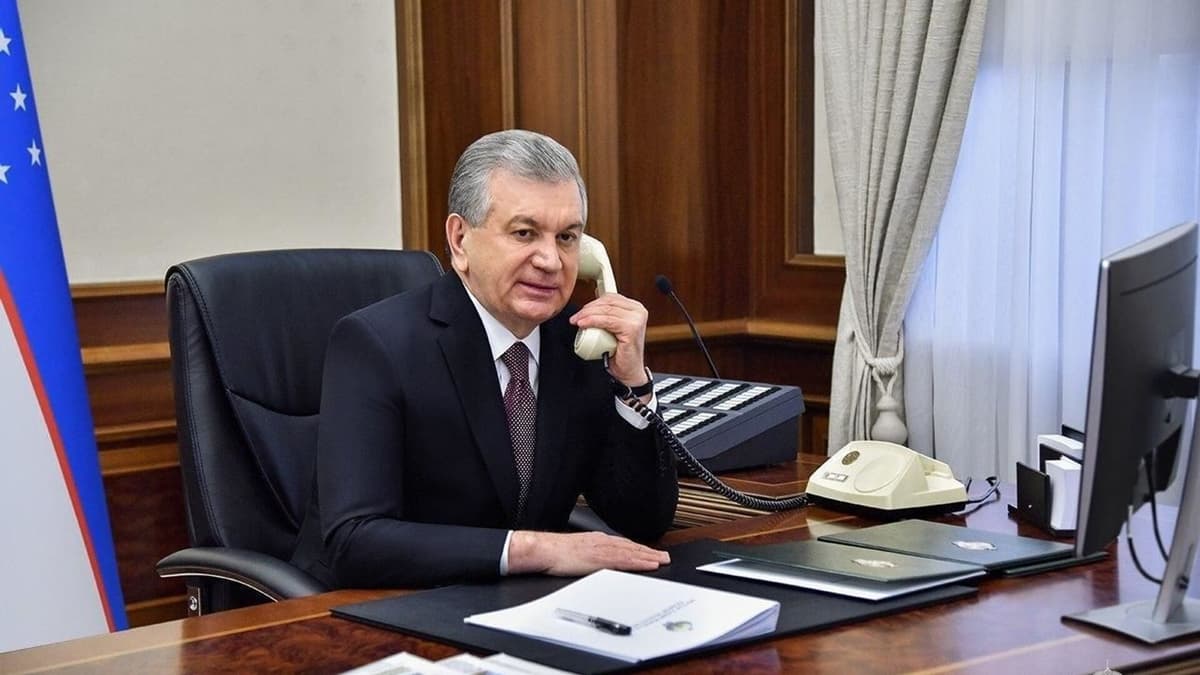 Мирзиёев провел телефонные переговоры с Эрдоганом, Алиевым и Путиным