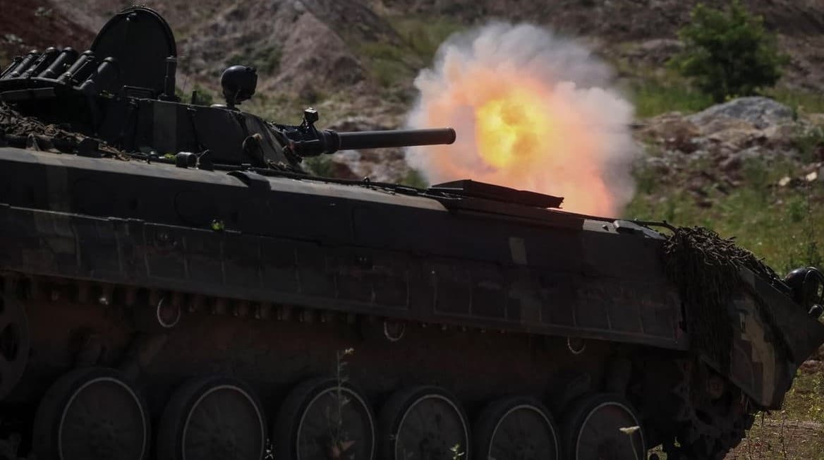 Ukraina Slovakiyadan 30 ta BMP-1 piyoda jangovar texnikasini oldi