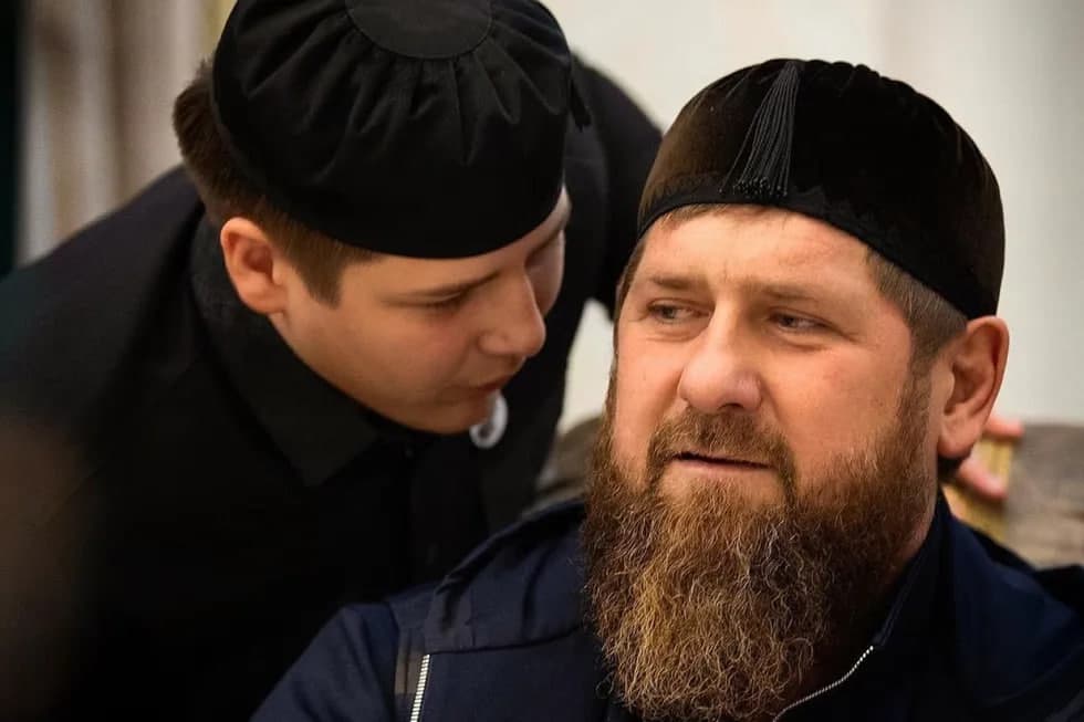 Qodirov atrofida yangi mojaro: uning o‘g‘li Qur’onni yoqqan rossiyalikni tergov qamoqxonasida kaltaklagan