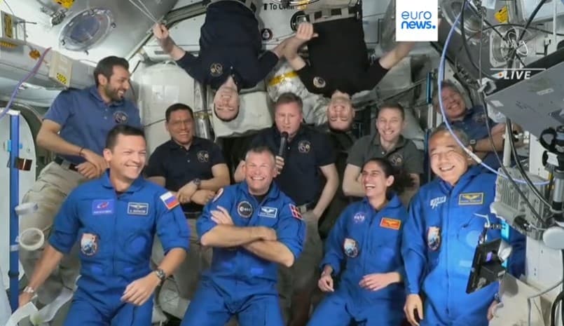 SpaceX’ning Crew Dragon kosmik kemasi XKSga tutashdi
