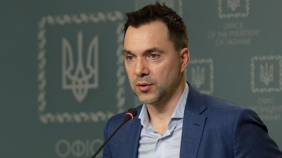 Арестович Украинанинг ГФР - ГДР тамойилига кўра бўлиниши мумкинлигини истисно этмади