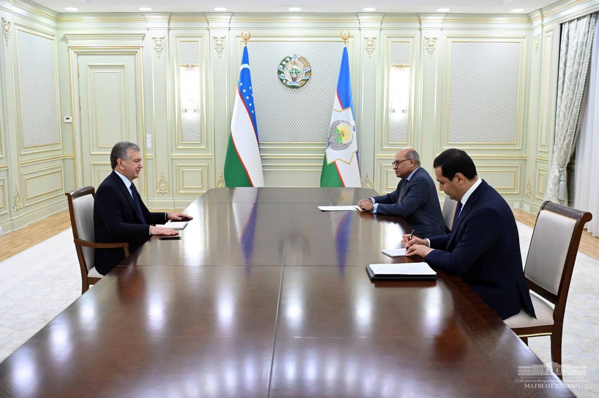 Shavkat Mirziyoyev Suma Chakrabarti bilan iqtisodiyot va boshqaruvdagi islohotlar yuzasidan fikr almashdi