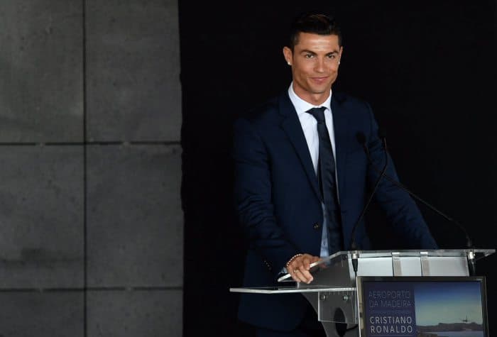 Foto: Ronaldu yana bir qimmatbaho avtomobilini namoyish etdi
