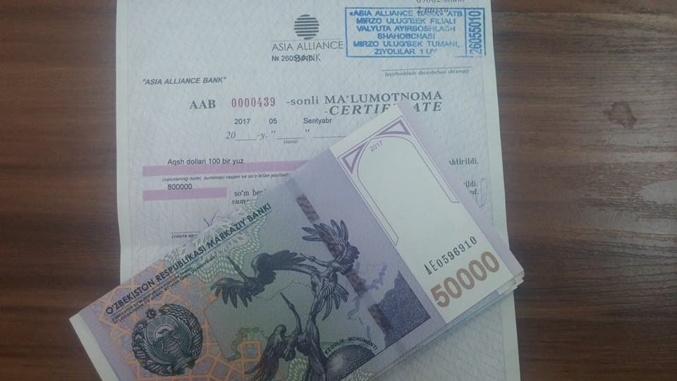 Foto: Xayr qora bozor. Banklarda valyuta sotuvi boshlandi