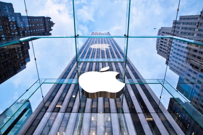 Apple iPhone 8 displeyi uchun Samsung'ga 130 dollardan to‘lashga majbur