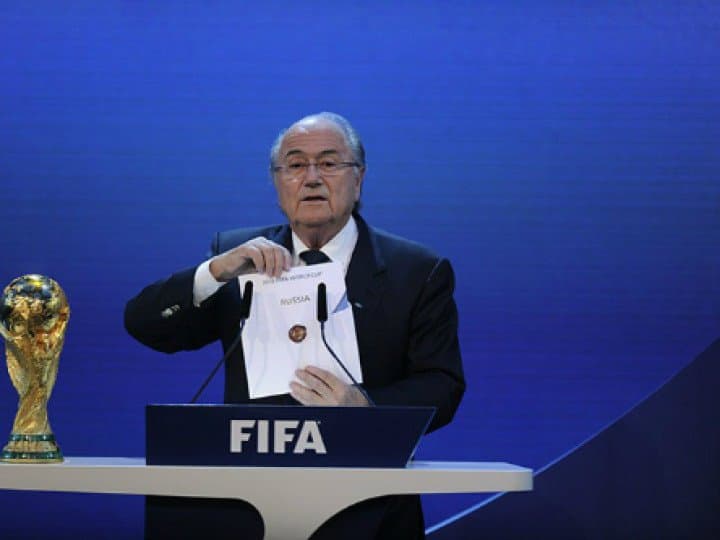 Yozef Blatter Rossiyadan JCh-2018 mezbonligi olib qo‘yilishi oqibatlaridan ogohlantirdi