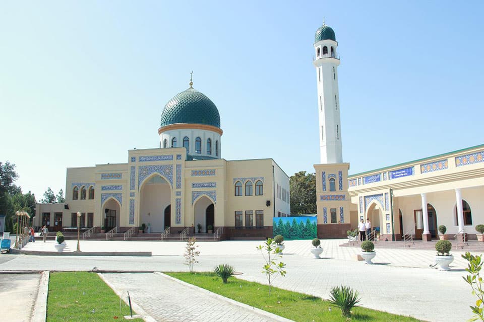 Toshkent shahrida barpo etilgan «Yakkasaroy» jome masjidining yangi binosida ilk juma namozi ado etildi