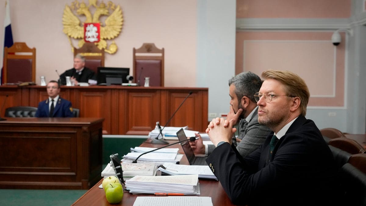 Rossiyada urushga qarshi chiqqan «Yabloko» partiyasi Davlat Dumasi saylovidan chetlatildi