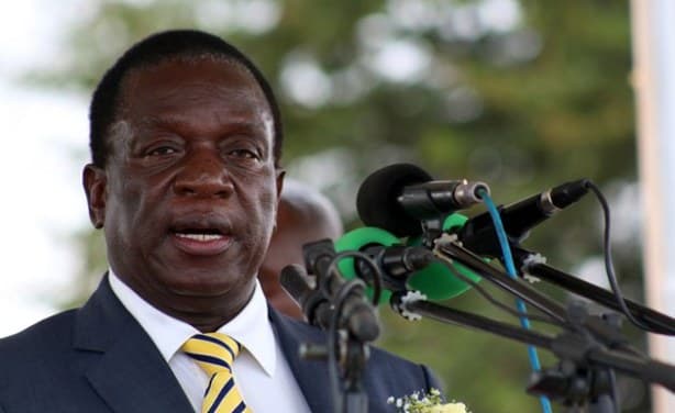 Zimbabve prezidenti o‘z o‘rinbosarini fitnada ayblab lavozimidan bo‘shatib yubordi