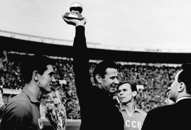 France Football Lev Yashinning «Oltin to‘p»ini tortib olgani ma'lum bo‘ldi