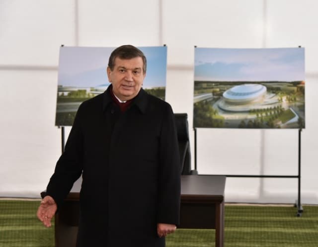 Shavkat Mirziyoyev Toshkentdagi muz saroyi qurilishini borib ko‘rdi