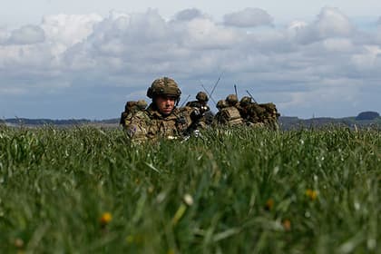 Britaniyalik harbiylar fillarni jangarilardan himoya qilish uchun Gabonga yuboriladi