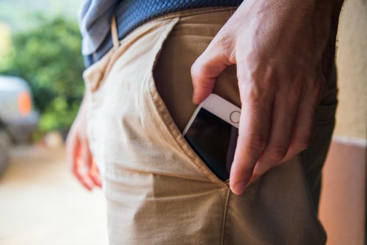 Olimlar mobil telefonlar erkaklarda reproduktiv organlarni zararlantirishi haqida aytishdi