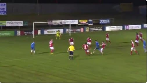 Video: Shimoliy irlandiyalik futbolchi 7 futbolchini aldab o‘tib gol urdi