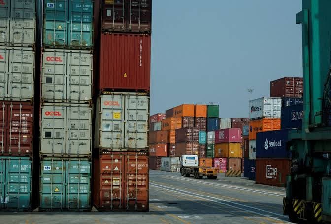 Services remain Uzbekistan's largest export category in January–May 2026