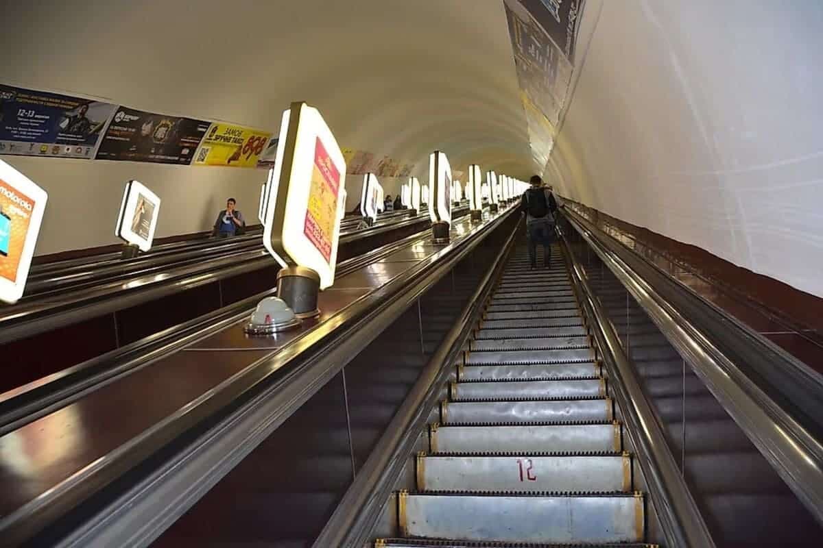 Dunyodagi eng chuqur 10 ta metro bekati