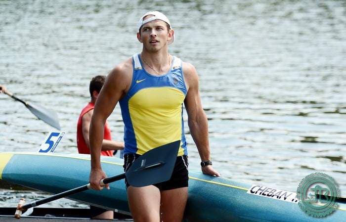 Ukrainalik eshkakchi Olimpiadada portlagan Moskva tasviri tushirilgan kanoeda ishtirok etmoqchi bo‘lgan