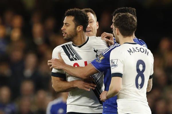 «Tottenhem» futbolchisi «Chelsi»ga qarshi o‘yindagi harakati uchun 6 o‘yinga diskvalifikatsiya qilindi