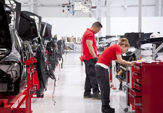 Tesla 2016 yil 4-choragini ziyon bilan yakunladi