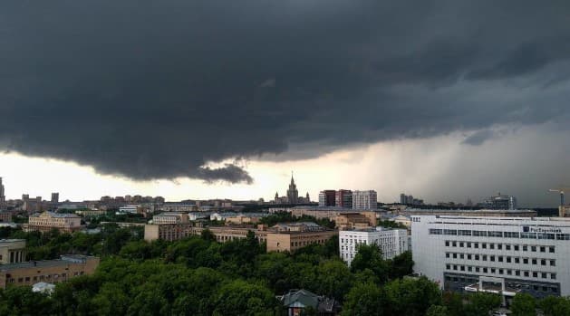 Moskvadagi "asr jalasi" foto va videolarda