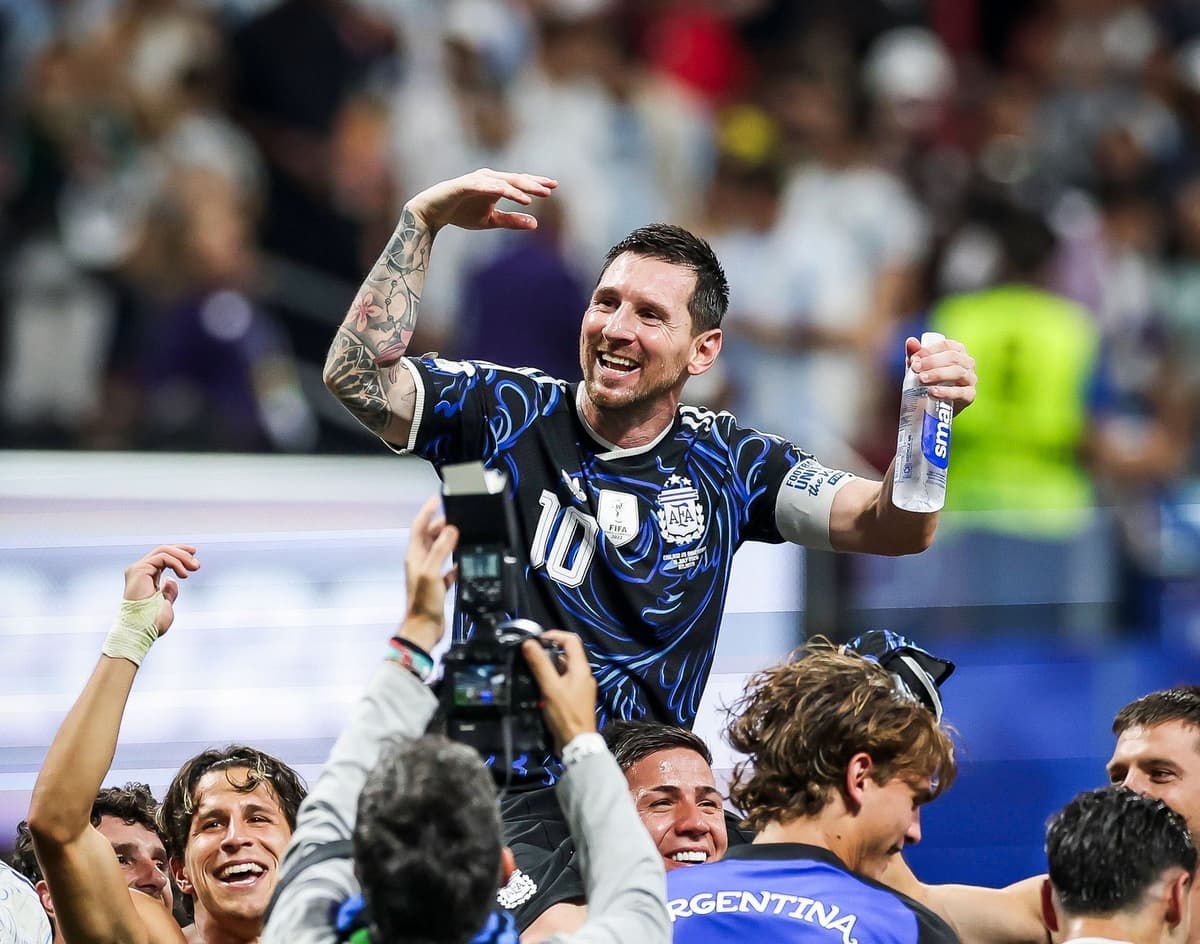 «Biz hech kim o‘chirolmaydigan tarixni yozib bo‘ldik» - Messi