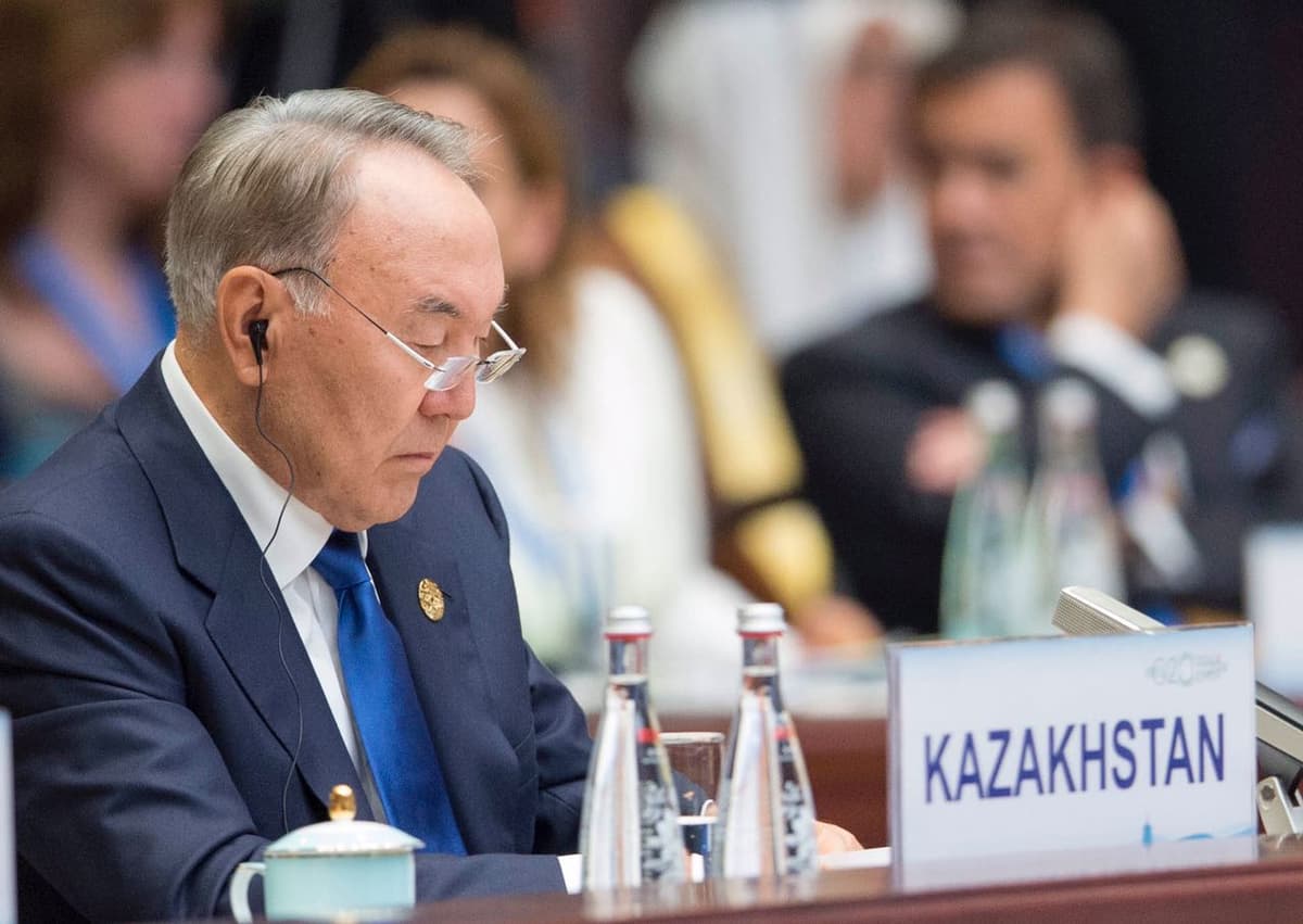 Nazarboyev: Jahon iqtisodiyotini yangi sanoat inqilobi jonlantiradi