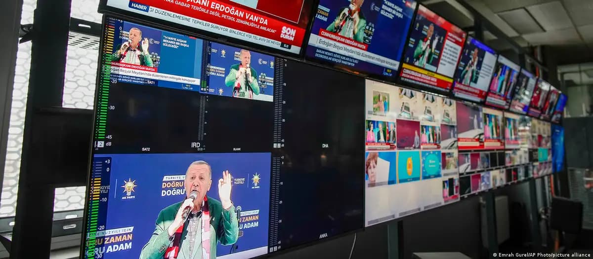 Turkiyada Erdoʻgʻanni tanqid qilgan Halk TV efiri toʻxtatildi