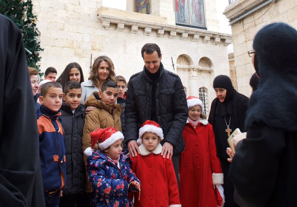 Bashar Asad Rojdestvo bayramida ayollar monastiriga tashrif buyurdi