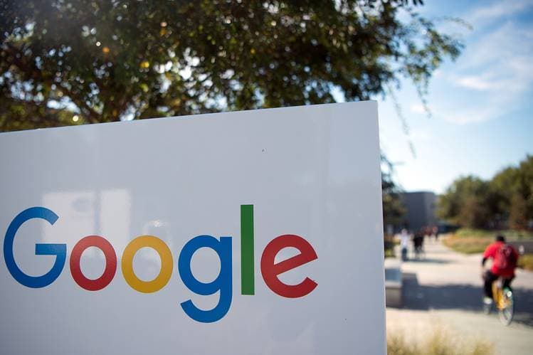 Google Chrome brauzerini reklamalardan tozalashni rejalashtirmoqda