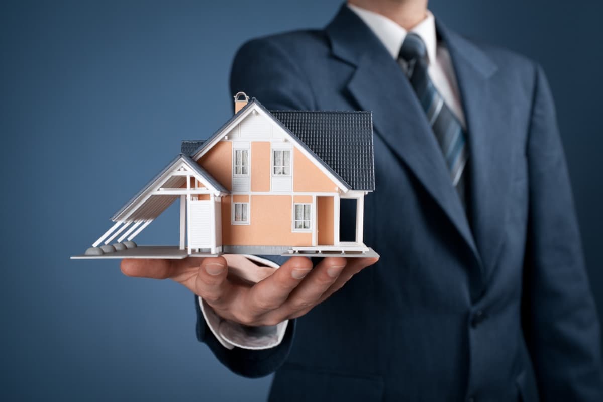 Uzbekistan introduces mandatory training and certification for real estate agents