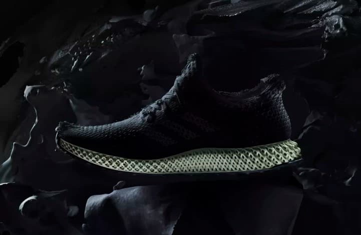 Adidas 3D-bosma yordamida krossovkalar ishlab chiqaradi