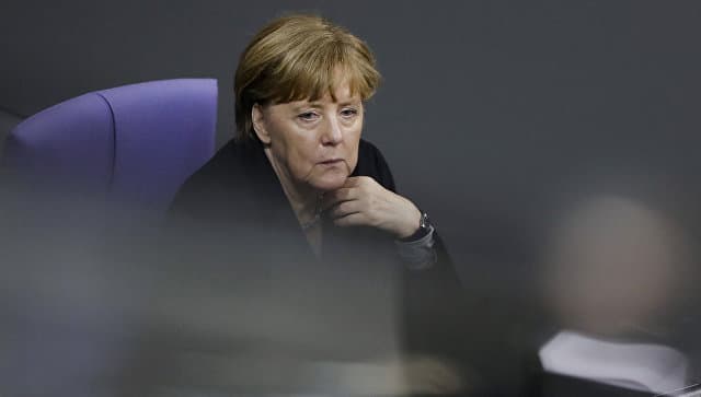 Merkel tana va yuzni butunlay yopib turuvchi kiyimlarni qisman taqiqlashga chaqirdi