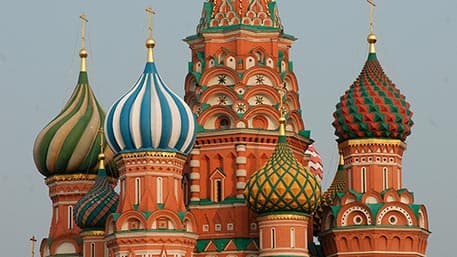 CNN rus cherkovi gumbazlarini minoralar deb atadi