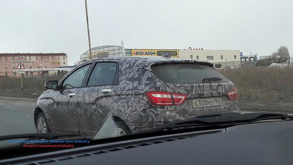 Lada Vesta universali sinovlar paytida suratga tushirildi