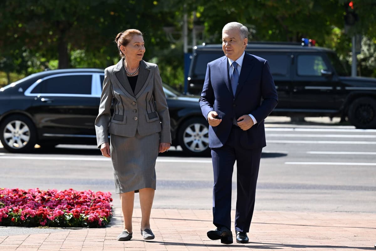 President Shavkat Mirziyoyev pays tribute to Islam Karimov