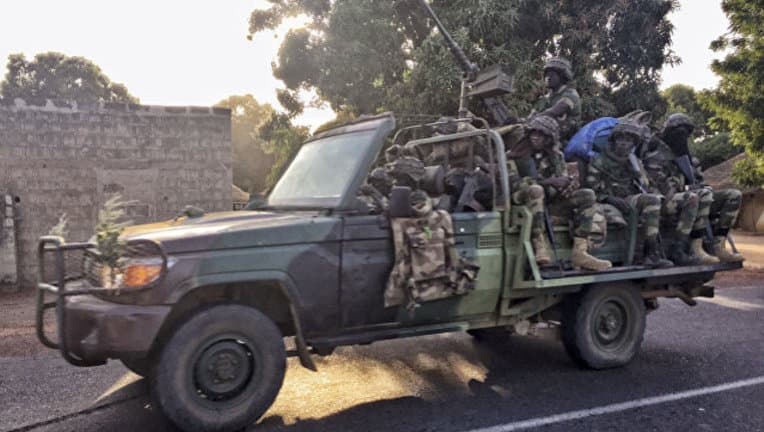 Gambiya prezidenti G‘arbiy Afrika davlatlari harbiylarining mamlakatda qolishlarini so‘radi