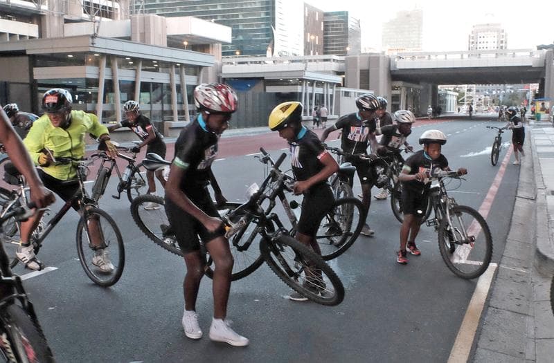 Cape Town Cycle Tour velopoygasi tarixida birinchi marta musobaqa bekor qilindi