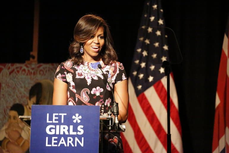 Amerikaliklar Mishel Obamadan keyingi saylovda nomzod bo‘lishni so‘rashmoqda