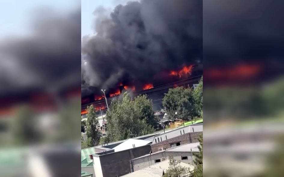 «Izza» bozoridagi do‘konlarda yong‘in chiqdi