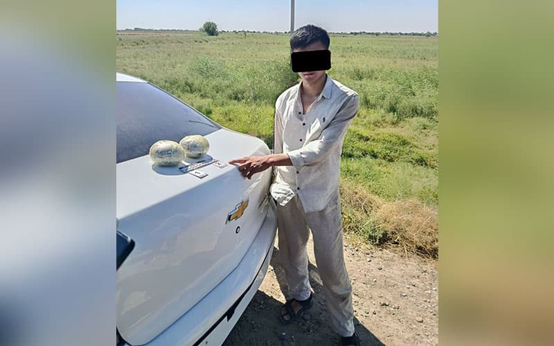 Konimexda 2 kilo “opiy” olib ketayotgan qo‘shni davlat fuqarosi ushlandi
