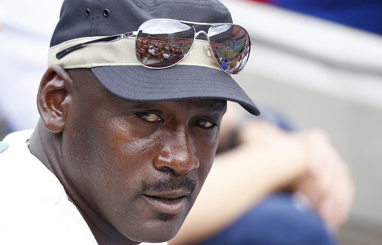 Basketbolchi Maykl Jordan AQShdagi "tinchlik muloqoti"ga 2 mln dollar ajratdi