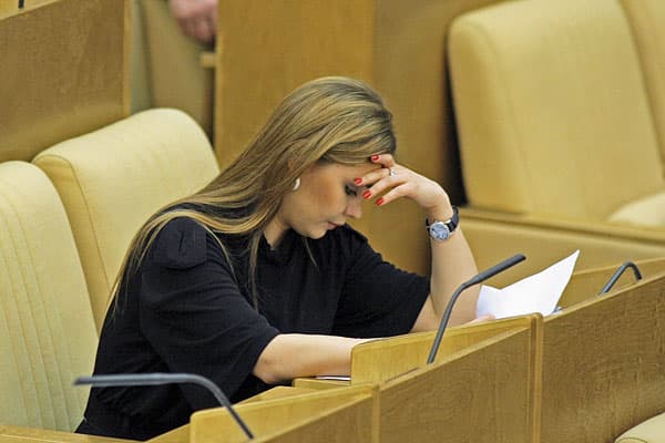 Alina Kabayeva badiiy gimnastika Olimpiada dasturidan olib tashlanishi mumkinligidan xavotirlanmoqda