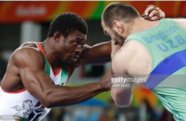 Erkin kurash. Magomed Ibragimov nigeriyalik raqibiga imkoniyat qoldirmasdan chorak finalga chiqdi